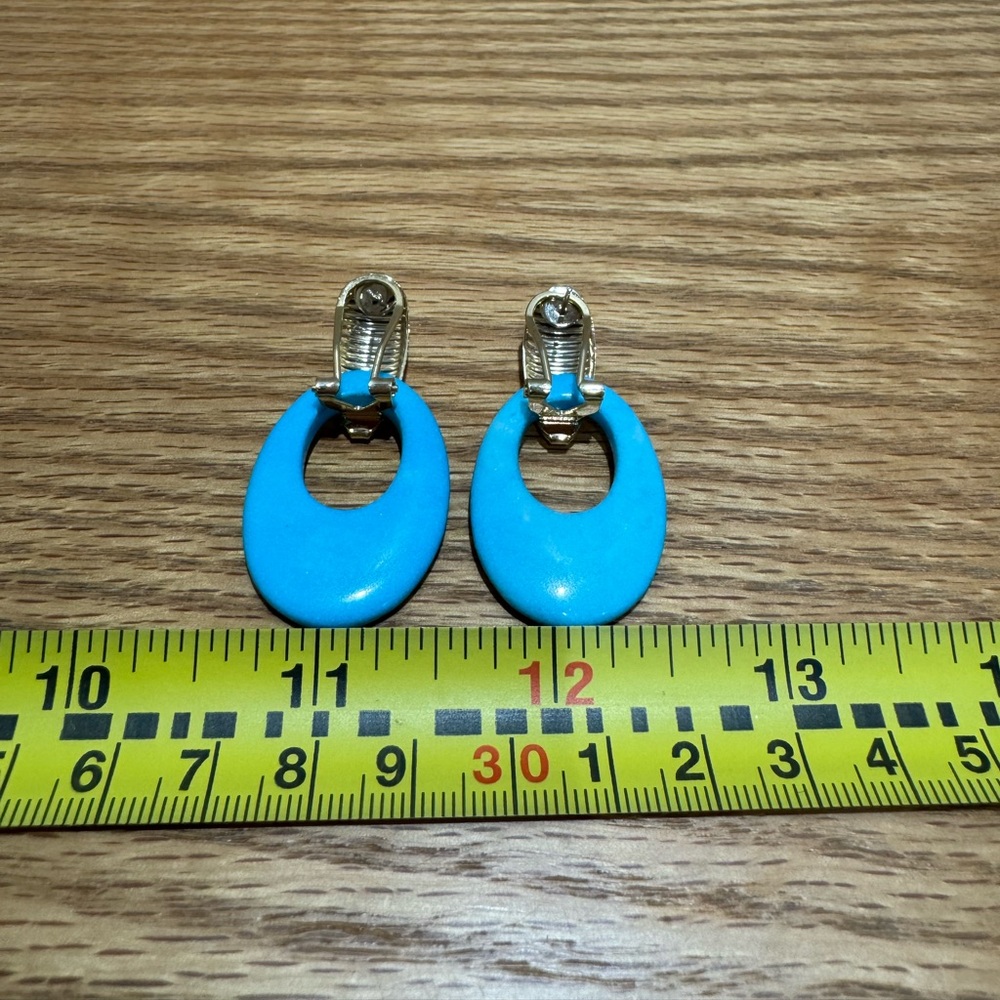 Vintage 1980s turquoise colored gold toned earrings with removable enhancers - Picture 3 of 5